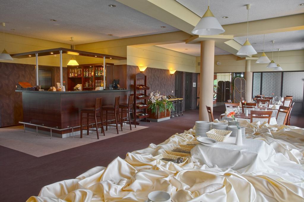 Hotel Perla Bieszczadow Geovita Czarna  Eksteriør billede