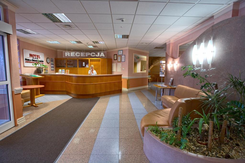 Hotel Perla Bieszczadow Geovita Czarna  Eksteriør billede