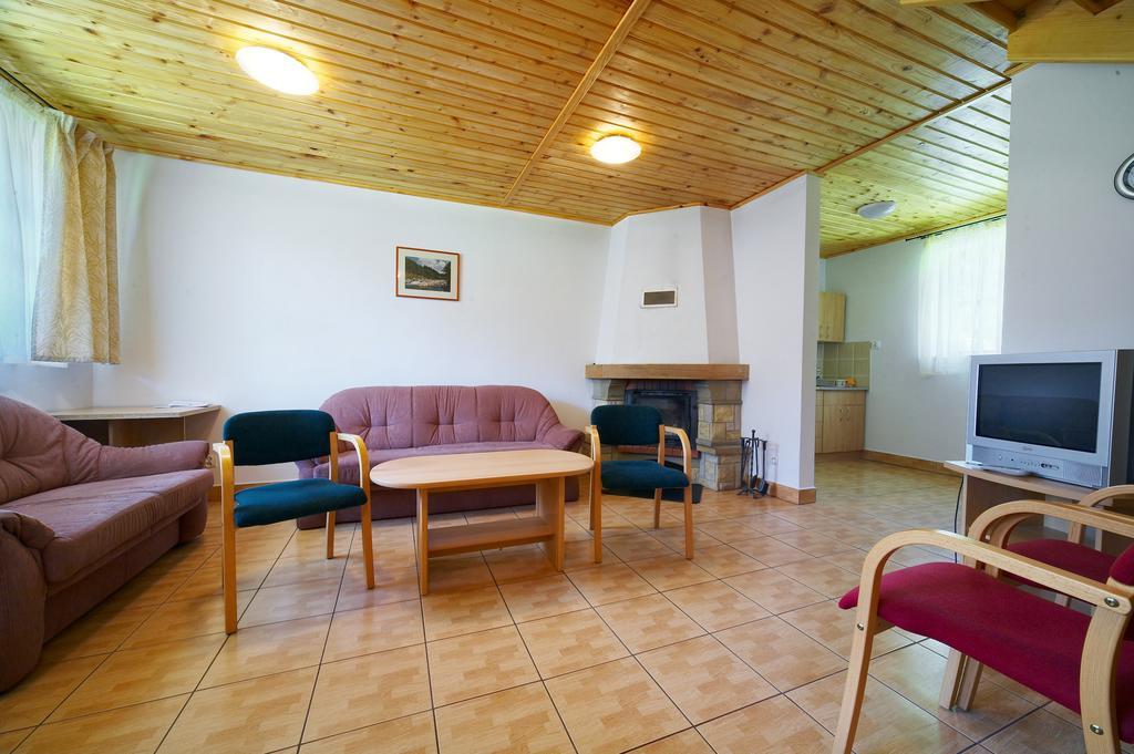Hotel Perla Bieszczadow Geovita Czarna  Eksteriør billede